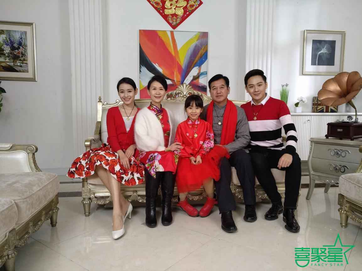 喜聚星旗下签约艺人侯雨彤受邀参与老凤祥珠宝品牌广告拍摄