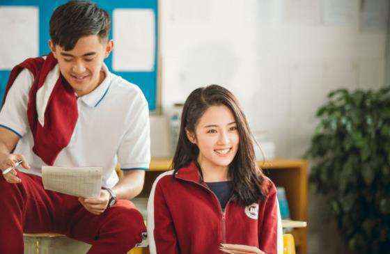 双剧霸屏 张可盈萌系硬核少女 精准演技获肯定