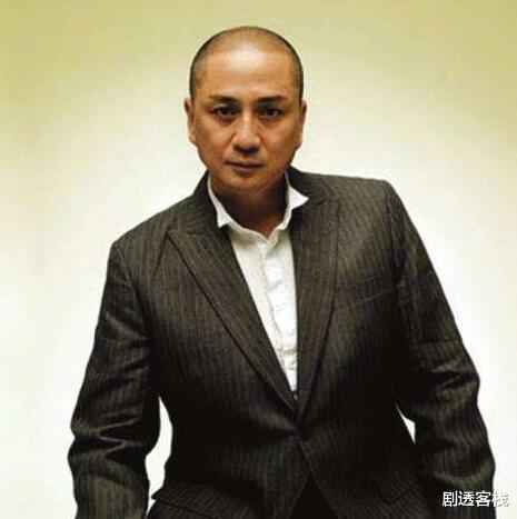 岁月不饶人！梁朝伟近照曝光，TVB五虎现状，年龄最大的苗侨伟居然是赢家