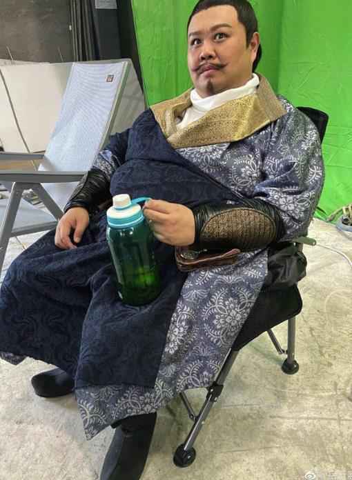 岳云鹏为孙越庆生 直接称孙越为