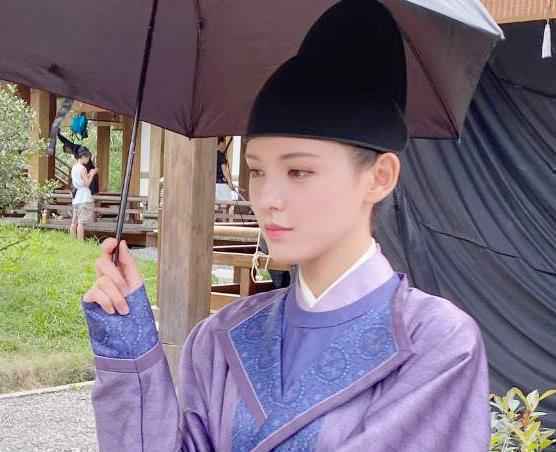 “冰橙汁”夫妇已解绑，成毅又获新官配，粉丝吐槽没有CP感