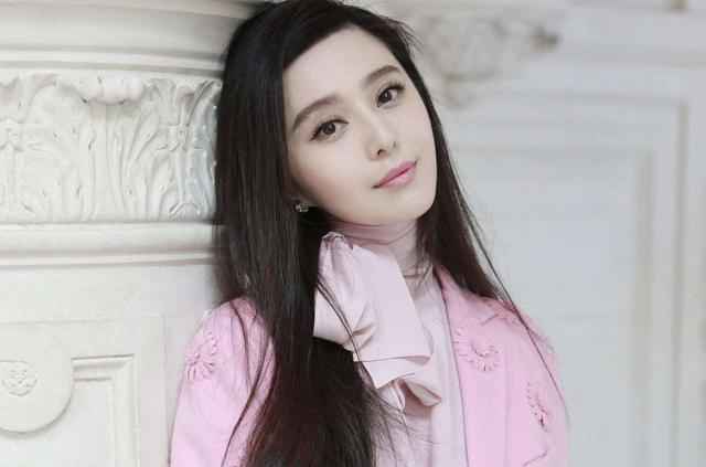 神似范冰冰却比景甜还难捧，任劳任怨换来好角色，剧一停她也停