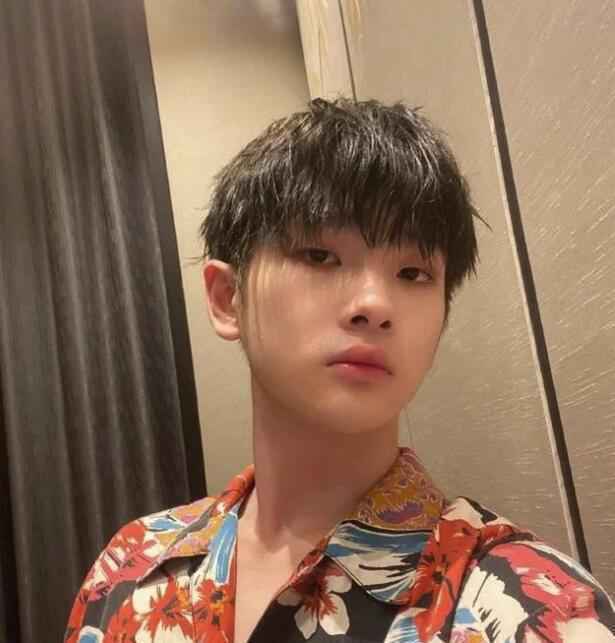 周震南父母被曝是老赖欠款上亿 网友反响强烈无法想象