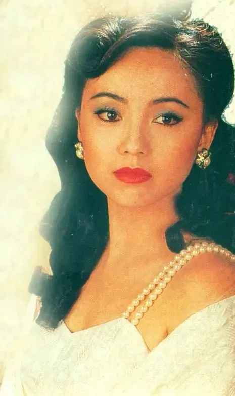 捡漏出演《金枝欲孽》大火，情路坎坷，最霸气的妃子却孑然一人