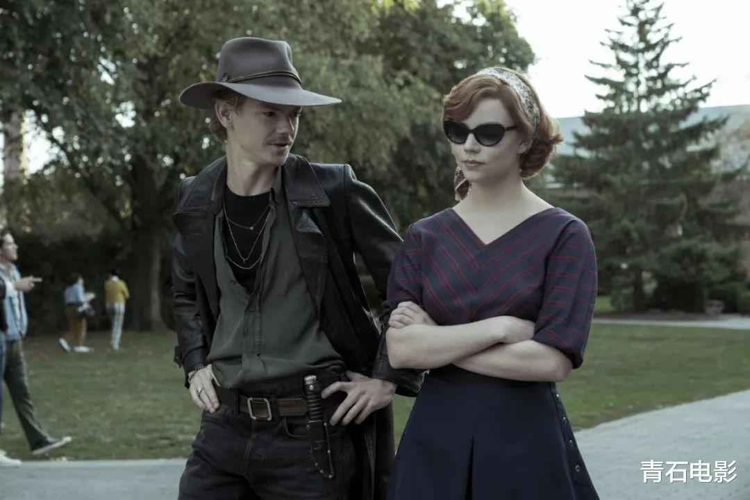 连刷7集还不过瘾！豆瓣9.2分爽剧，希斯·莱杰生前就想拍它