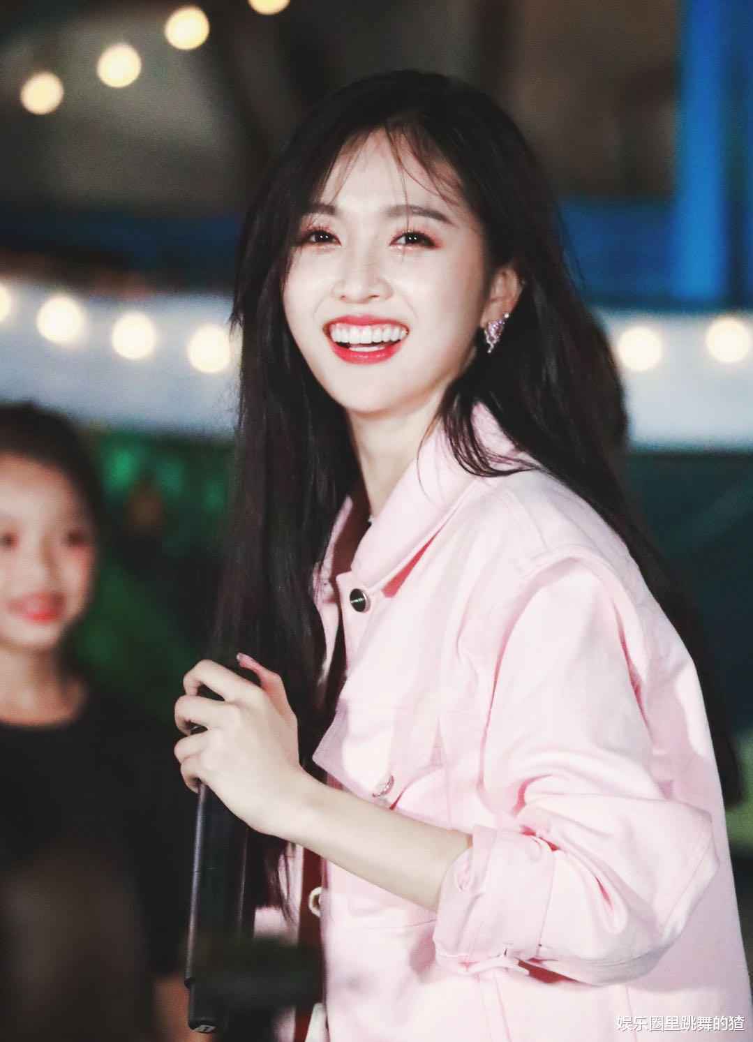 肖战新片预告,一天播放破千万,倒霉女主角能否靠肖战转运