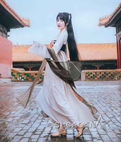 徐娇故宫拍摄绝美古风大片清秀出尘宛若女神