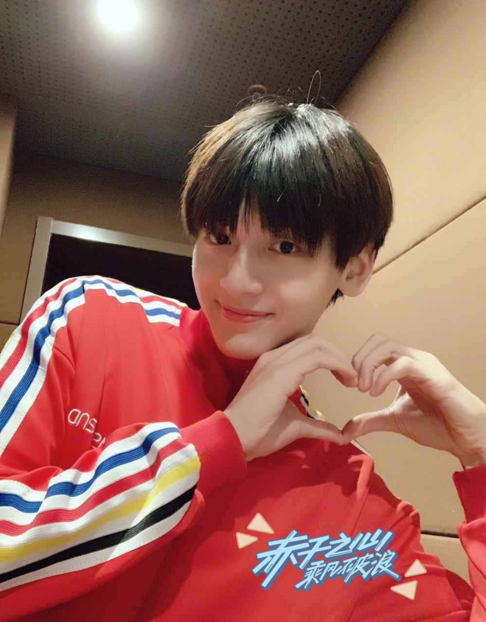 翟潇闻站姐脱粉回踩，爆料牵连蒋申无辜中枪