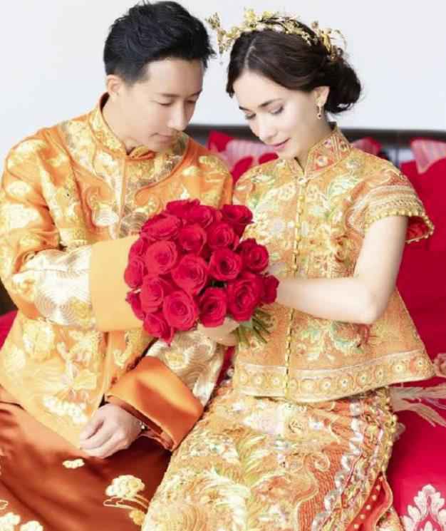 韩庚夫妻婚后首封 夫妻俩手上婚戒抢镜十足