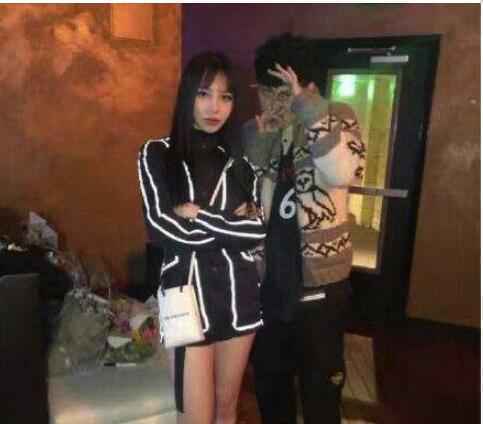 PGone新恋情曝光 女子酷似李小璐