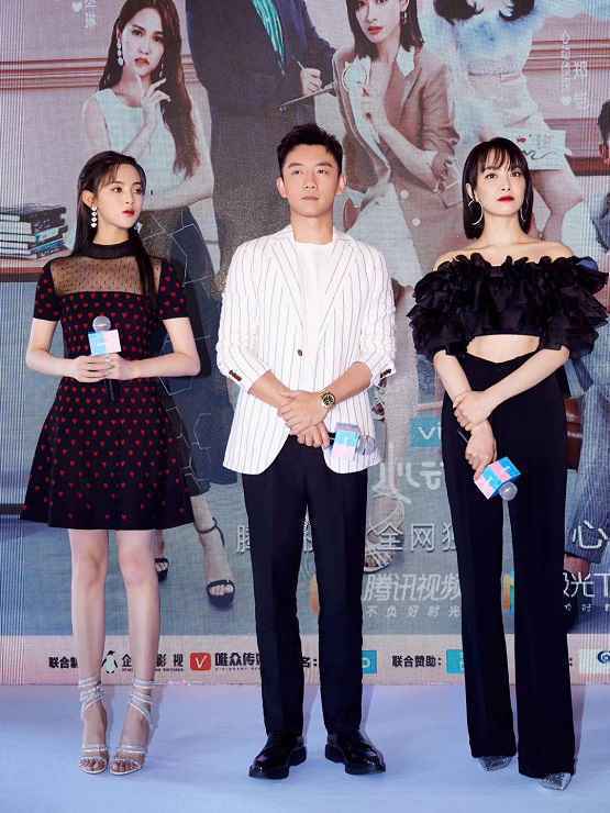 《心动的信号2》发布会郑恺被赞“懂很多”成新任“爱情柯南”