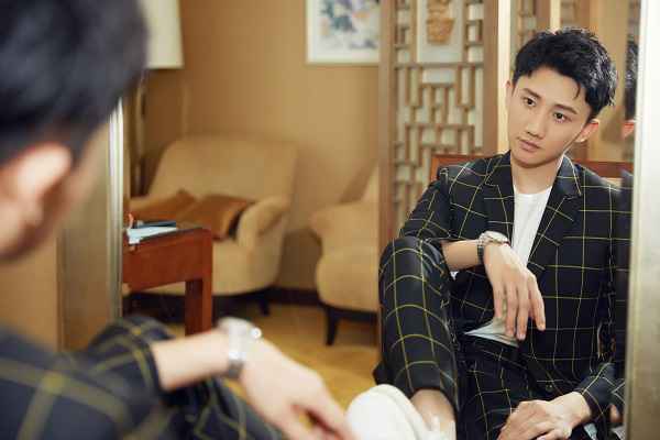 梁振伦出席FASHION&nbsp;ZOO时髦圈儿活动，翩翩绅士精致亮眼