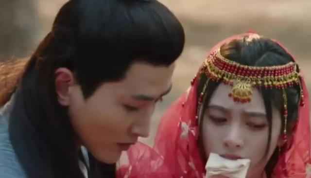 鞠婧祎新剧被喷，绑架戏份像咬化妆棉，铁刘海更是躺着也不歪！