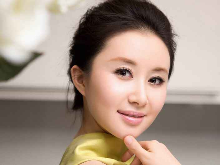 15年过去了，《金粉世家》中五位演员的现状，三姨太在家离奇死亡