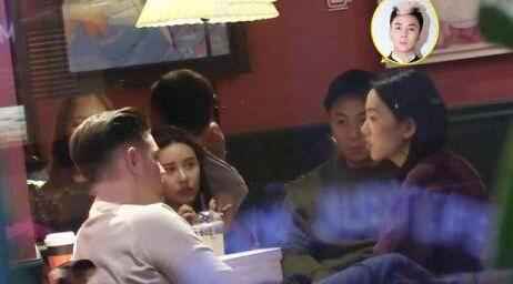 释小龙开豪车 香车和美女作陪