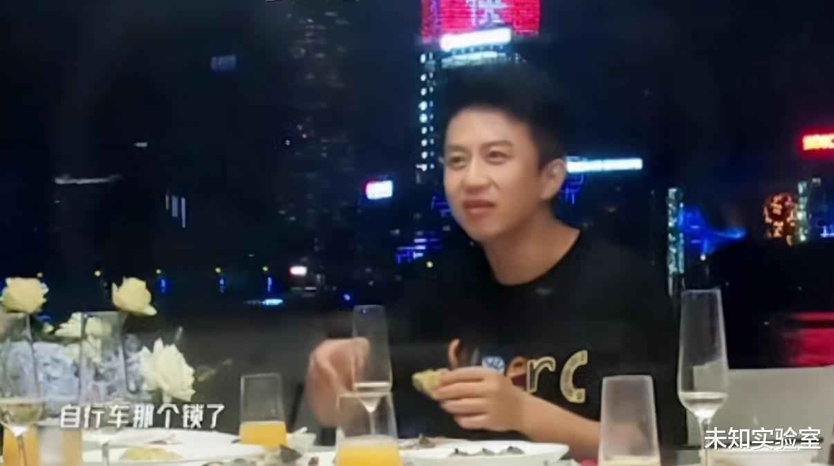 又一个节目组先崩溃得综艺，黄渤被忽悠来做嘉宾，全程反转不断