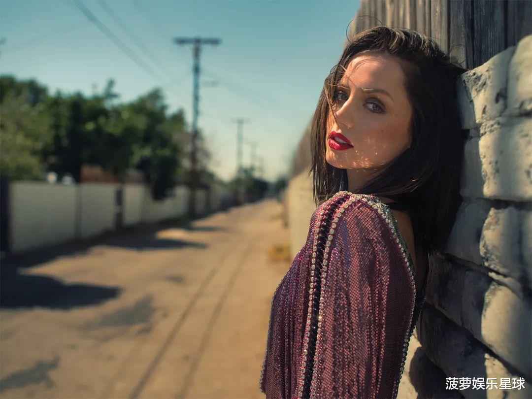 媲美苏菲·玛索和贝鲁奇，出演金发美人玛丽莲·梦露，她值得期待！