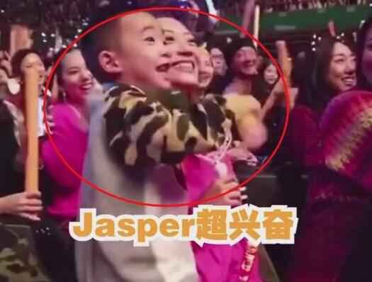 陈小春宣布二胎 妻子的浪漫旅行愿望达成