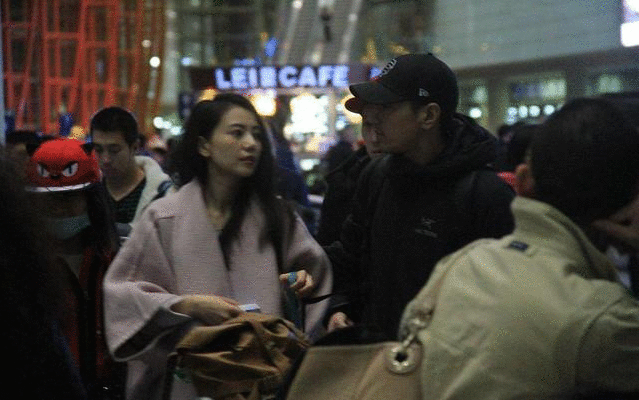 网传赵又廷婚姻告急，孩子抚养权归高圆圆，赵爸再次力破谣言