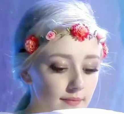 曾走红中国14岁“丹麦天使”，如今变成什么样？看到照片大失所望