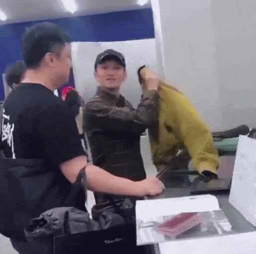 李维嘉怼偷拍网友 很凶的怕怕