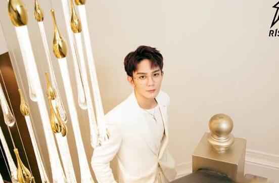 夏之光模仿李佳琦 青出于蓝反客为主