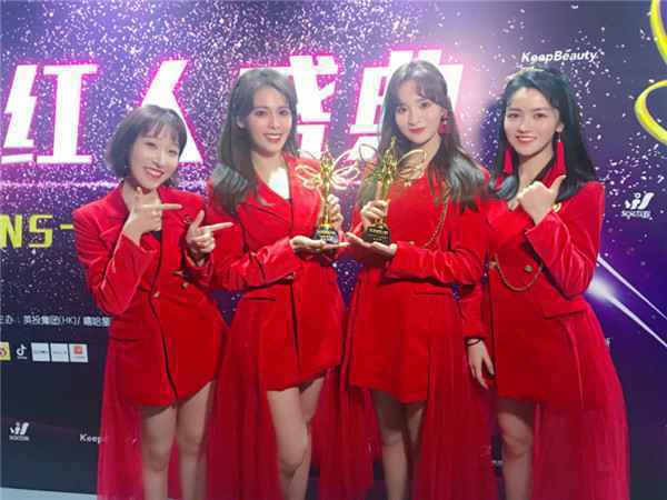  东方少女携国潮单曲《粉墨登场》回归