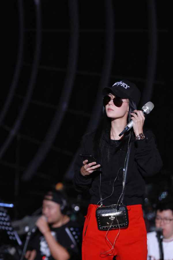  张柏芝《嗨唱转起来》彩排图曝光