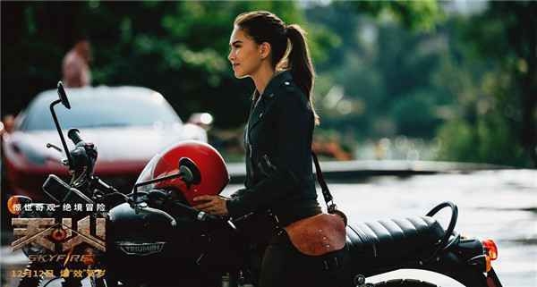  周杰伦为电影《天火》演唱主题曲