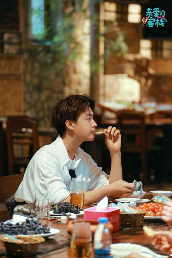  《亲爱的客栈》收视稳居第一