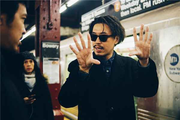 《天才枪手》导演新作美国开机