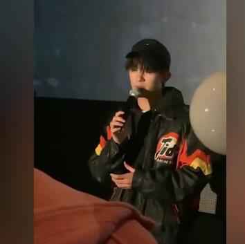 易烊千玺吻戏