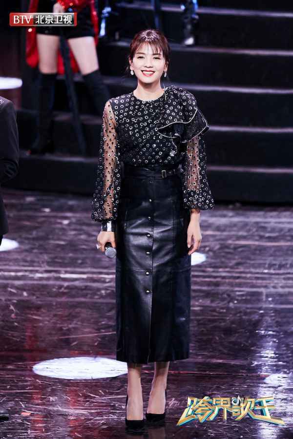 《跨界歌王》罗嘉良追忆过往哽咽落泪