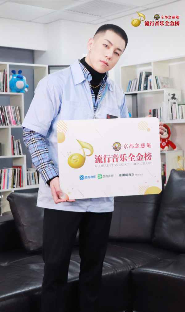  王矜霖畅谈新作 现场玩儿嗨尽显反差萌