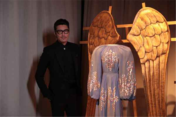 跨时代拥抱经典百变胡兵以潮流拥抱未来