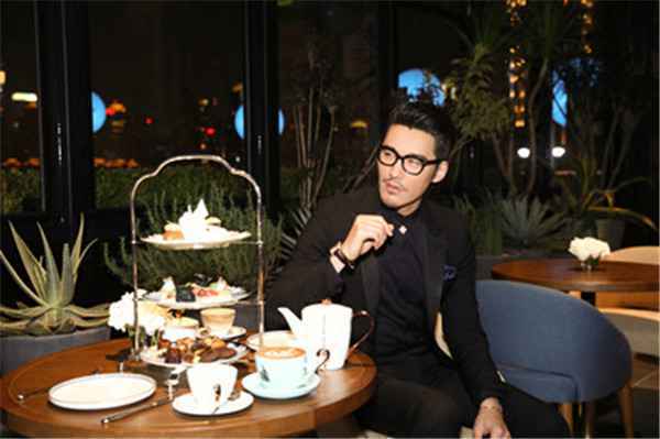 跨时代拥抱经典百变胡兵以潮流拥抱未来