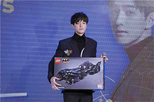 文苡帆生日季温情来袭