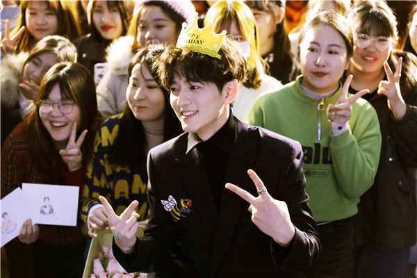 文苡帆生日季温情来袭