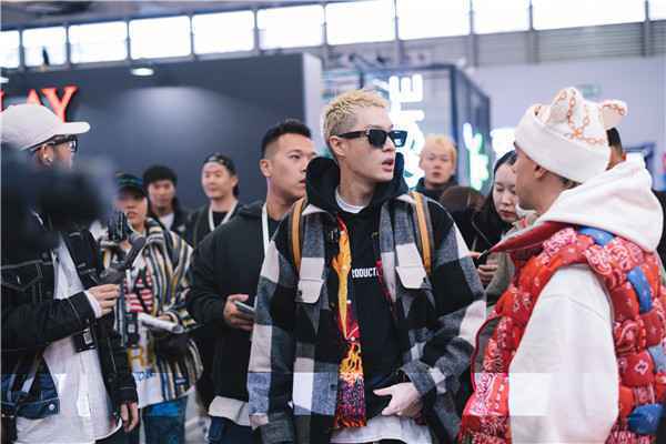  周汤豪林允等人亮相 INNERSECT 2019