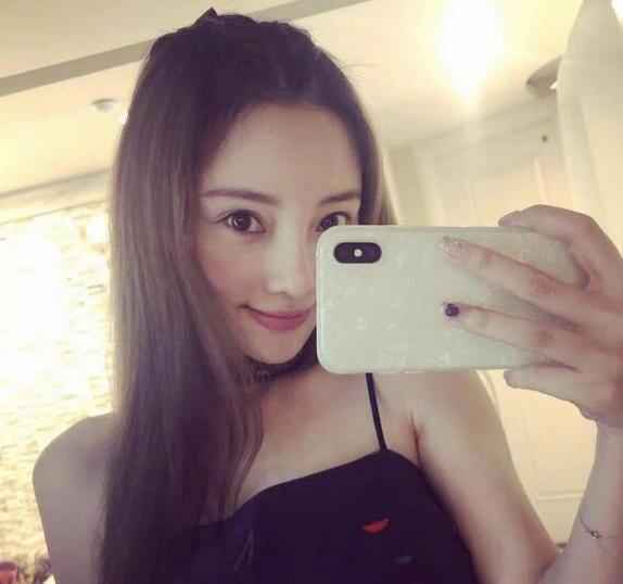 李小璐小号疑曝光 见光死删除很多视频