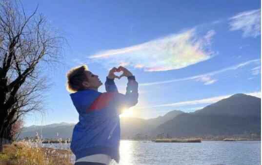 宁静拍到了七彩祥云 呼紫霞仙子在哪