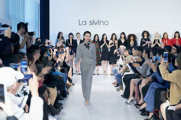 贾青时装品牌首发风格独特