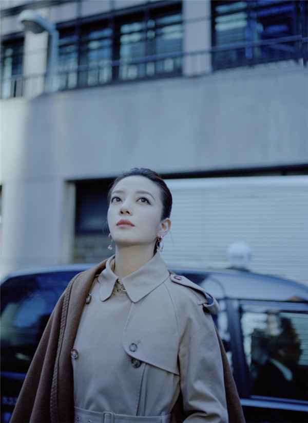 赵薇英伦大片释出 综艺引热议