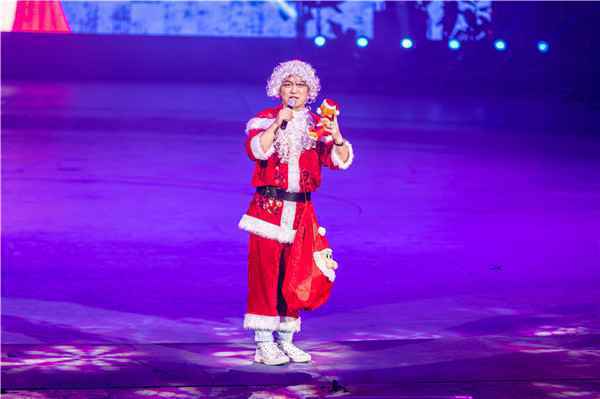  “村长”李锐携众萌娃现身长隆