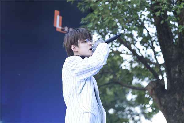  王晨艺新专辑《ENEN WONG》燃炸羊城