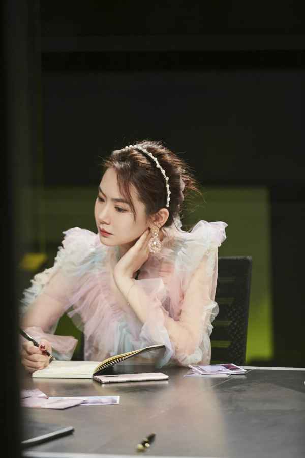  《明星大侦探》戚薇直觉开挂