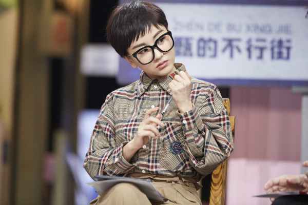  《明星大侦探》戚薇直觉开挂