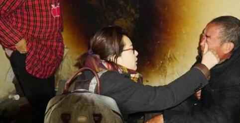 袁立否认私吞善款 真不差哪些钱