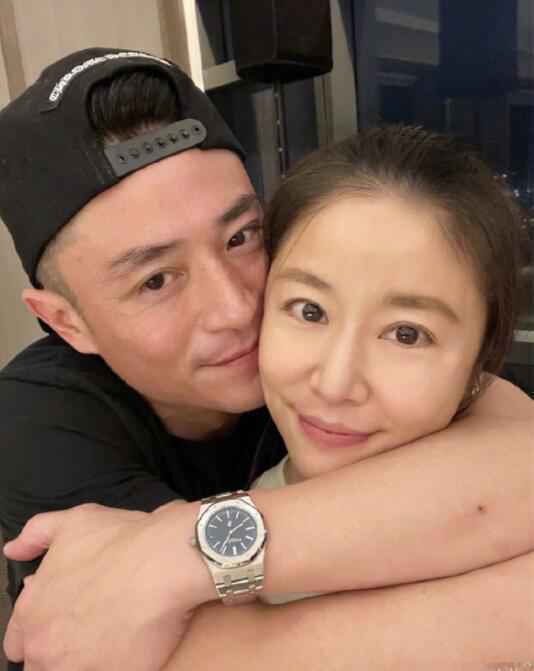 霍建华为林心如庆生 向网友们秀恩爱