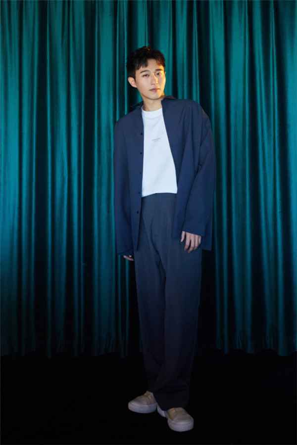 王森《两只老虎》呆萌粤语逗笑众人